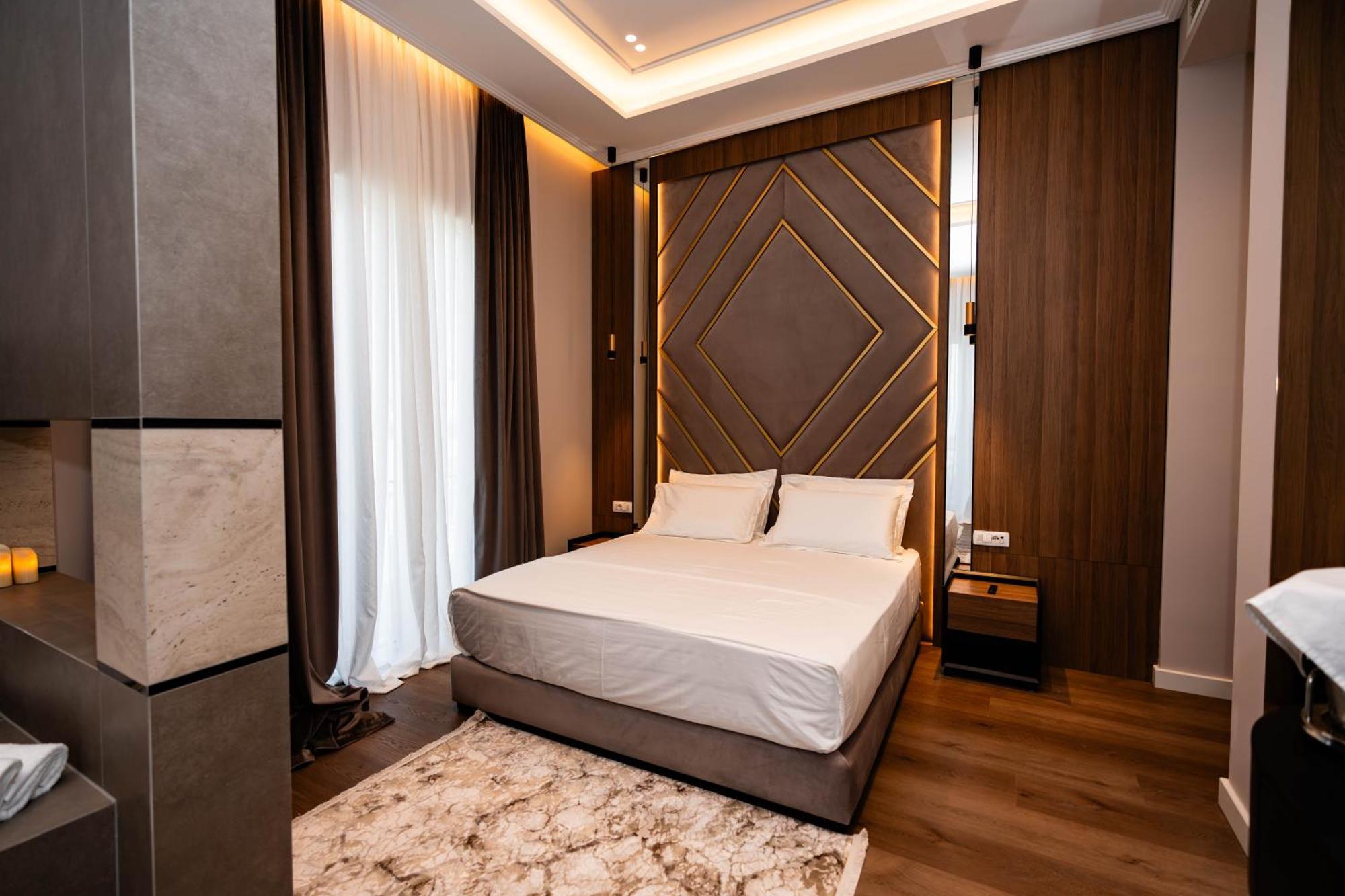 Royal Hill Hotel Vorë Buitenkant foto